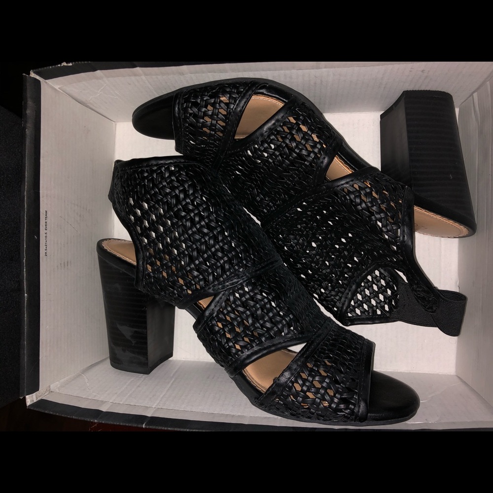 LORAN Conrad heels